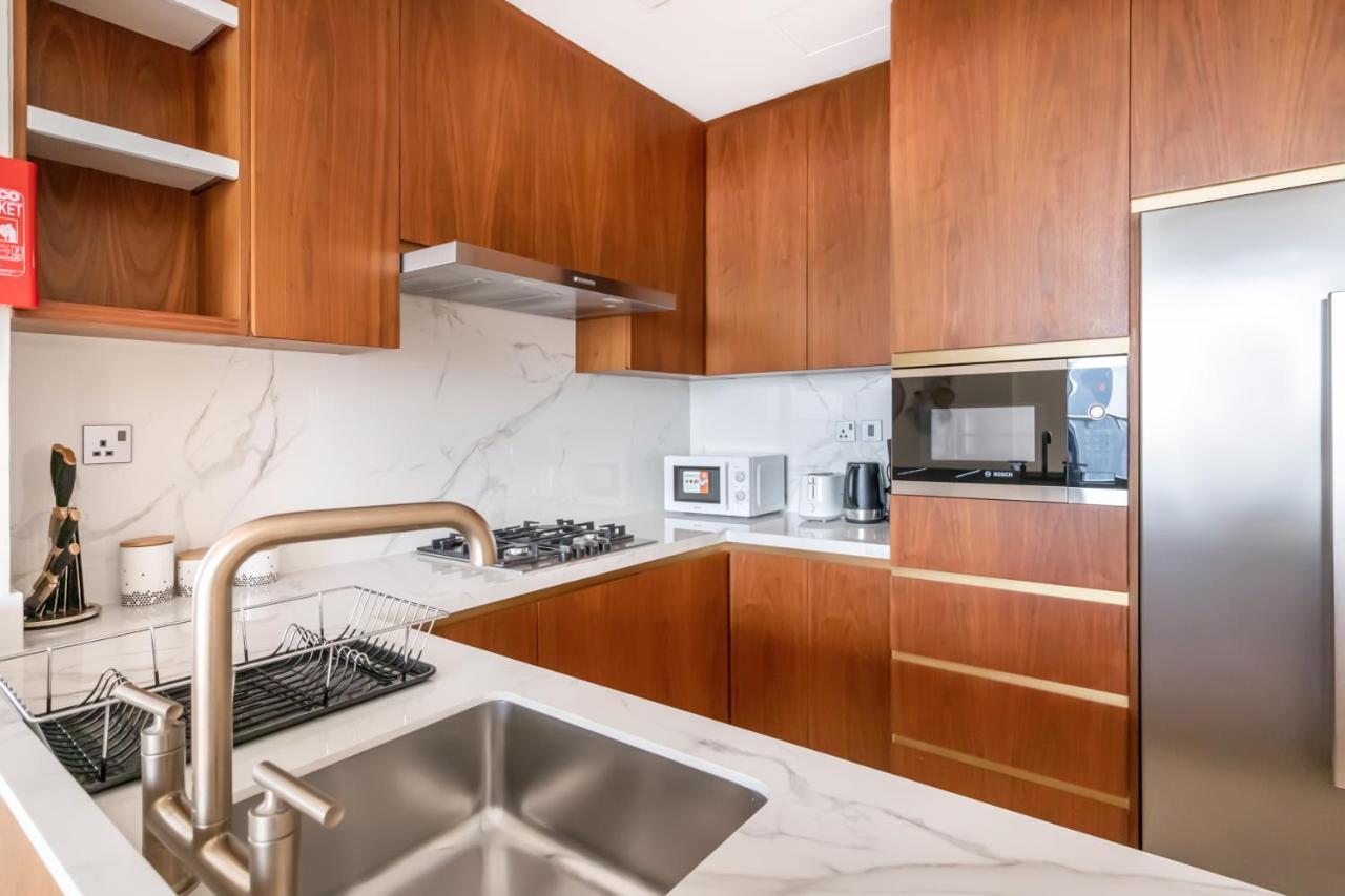 Fam Living - Rp Heights - 3 Mins Walk To Burj Khalifa & Dubai Mall Downtown Дубай Экстерьер фото
